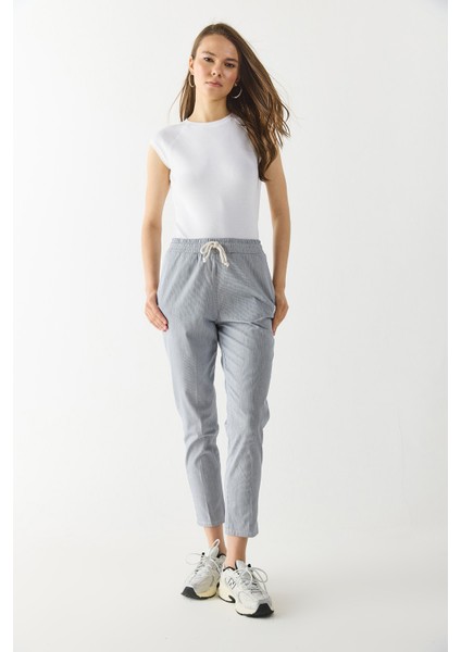 Alian Beli Lastikli Çizgili Gabardin Pantolon-Lacivert Çizgili fırsatları