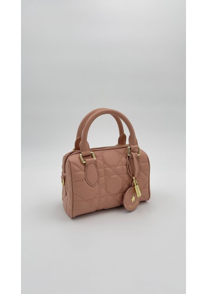 Koyu Pembe Kilit Aksesuar Detaylı El Çantası Orijinal Levid'or Premium fiyatları
