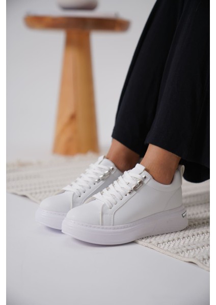Nova Kadın Gümüş Detaylı Beyaz Sneaker