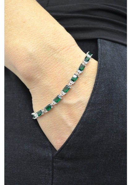 925 Ayar Gümüş Beyaz Baget Taşlı Su Yolu Kadın Gümüş Bileklik