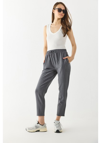 Alian Beli Lastikli Kalın Çizgili Gofre Pantolon-Gri Çizgili fiyatları