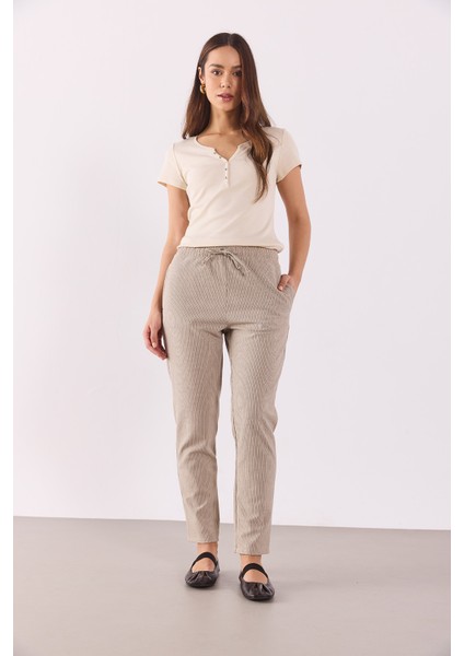 Alian Beli Lastikli Ince Çizgili Gofre Pantolon-Kahve Çizgili fiyatları