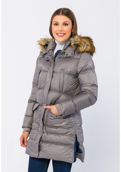Kadın Gri Kürklü Kapüşonlu Uzun Şişme Mont modelleri