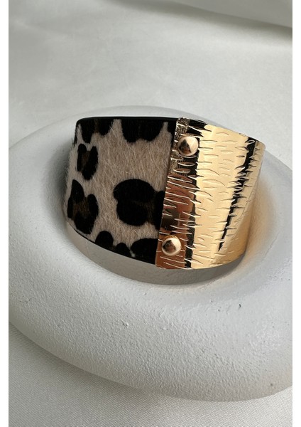 Altın Rengi Metal Detay Leopar Desen Bileklik (22CM)