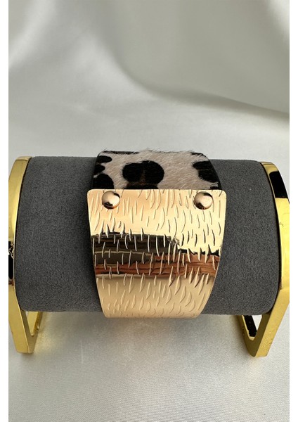 Altın Rengi Metal Detay Leopar Desen Bileklik (22CM) modelleri