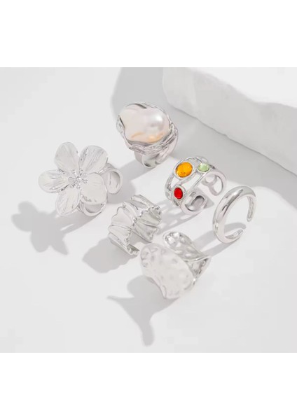 Yulia 6 Adet Ayarlanabilir Beyaz Detaylı Çiçek Figürlü Metal Yüzük Seti fırsatları