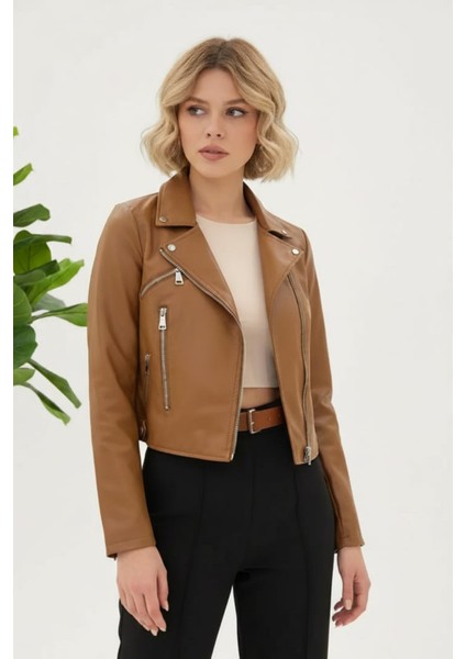Kadın Çift Cepli Fermuarlı ve Kemer Detaylı Suni Deri Ceket