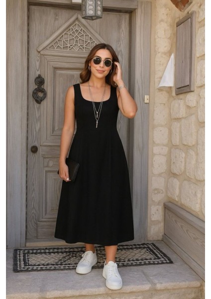 Kadın Askılı Geometrik Yakalı Geniş Kesim Detaylı Ithal Krep Elbise