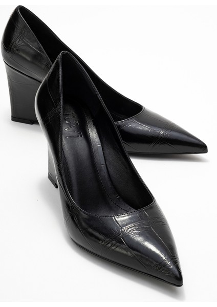 Puera Siyah Baskı Sivri Burunlu Kadın Dolgu Topuklu Ayakkabı