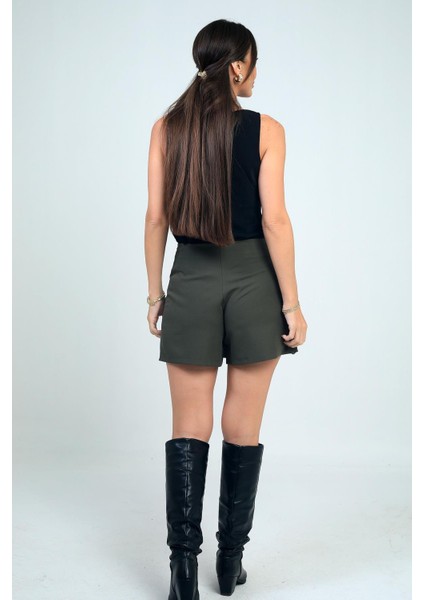 Kadın Zincir Detaylı Krep Şort Etek indirimleri