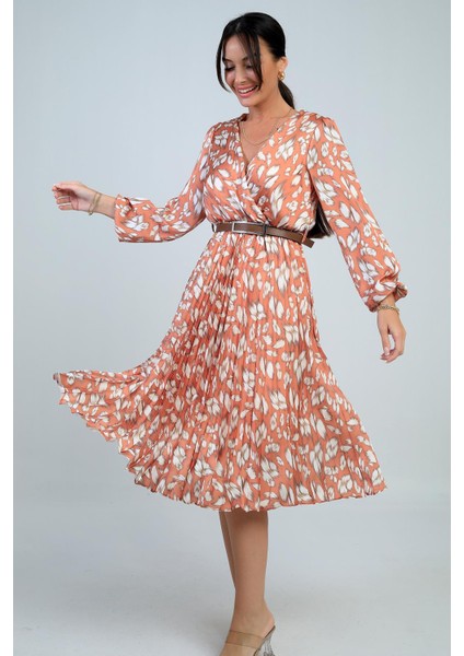 Kadın Kruvaze Yaka Beli Kemerli Astarlı Fırça Desen Piliseli Midi Saten Elbise fiyatları