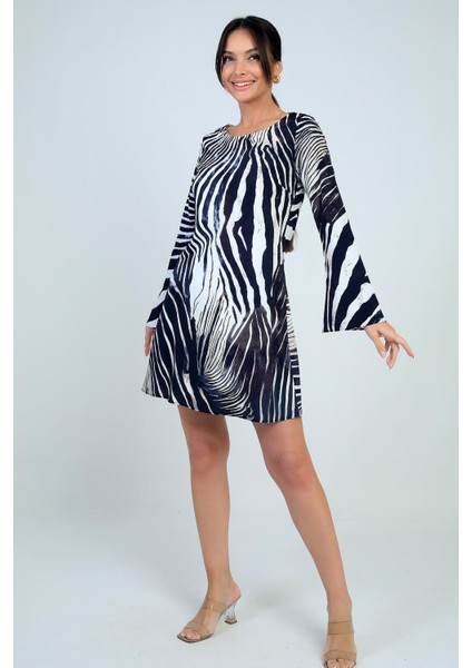 Kadın Yuvarlak Yaka Zebra Desenli Ispanyol Kol Astarlı Kısa Elbise