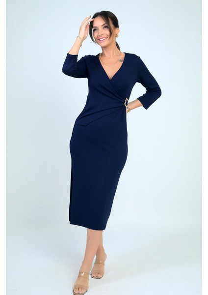 Kadın Kruvaze Yaka Toka Detaylı Yırtmaçlı Midi Elbise