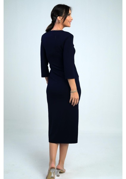 Kadın Kruvaze Yaka Toka Detaylı Yırtmaçlı Midi Elbise fırsatları