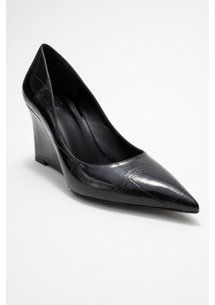 Puera Siyah Baskı Sivri Burunlu Kadın Dolgu Topuklu Ayakkabı modelleri