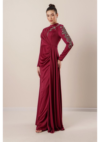Taş İşlemeli Önü Büzgülü Astarlı Krep Saten Tesettür Elbise