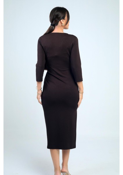 Kadın Kruvaze Yaka Toka Detaylı Yırtmaçlı Midi Elbise fırsatları