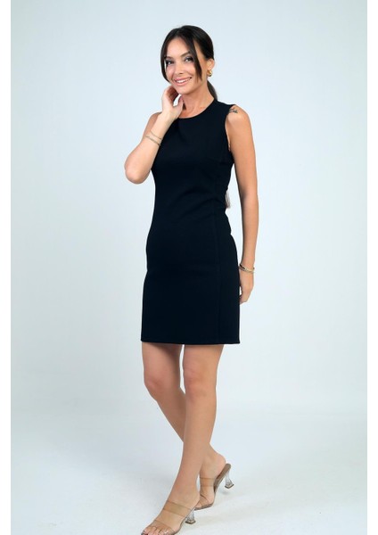 Kadın Yuvarlak Yaka Kolsuz Kısa Elbise fiyatları