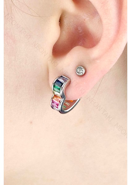 Küpe, Zirkon Taşlı, Kararmayan Çelik, Kalp Detaylı, Gümüş Renk, Model647 fırsatları