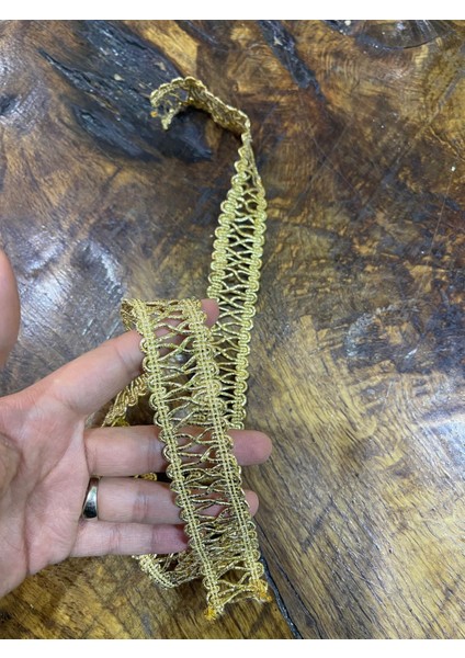 64X3 cm Altın Sarı Varaklı Şerit Dikiş Aksesuarı