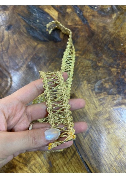 64X3 cm Altın Sarı Varaklı Şerit Dikiş Aksesuarı fiyatları