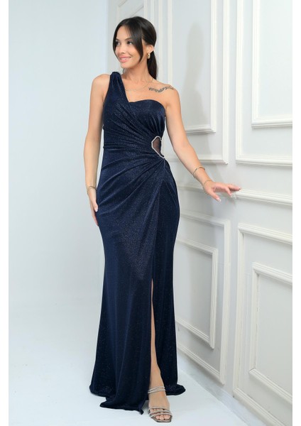 Kadın Tek Omuz Yanı Transparan Drapeli Astarlı Likralı Simli Uzun Elbise modelleri