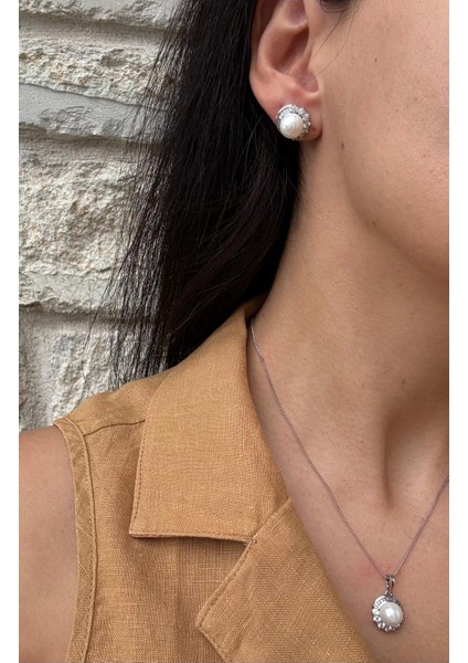 Xuping Özel Seri Inci Top Zirkon Taşlı Küpe ve Gümüş Renkli Kolye Seti fırsatları