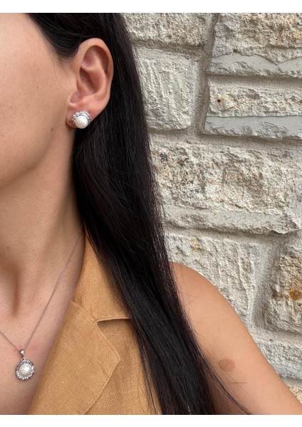 Xuping Özel Seri Inci Top Zirkon Taşlı Küpe ve Gümüş Renkli Kolye Seti indirimleri