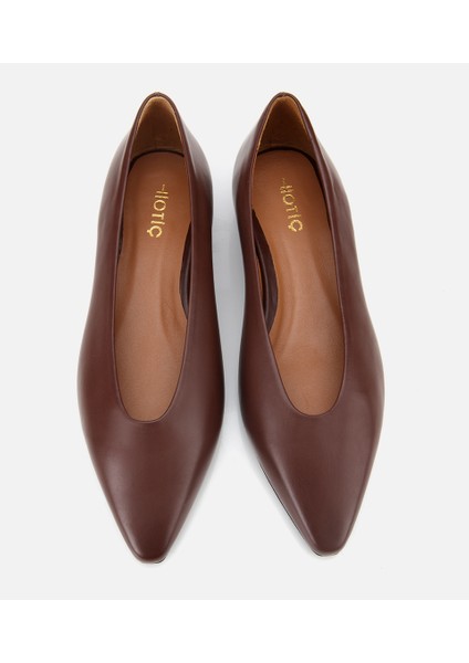 01AYH312460A410 KADIN Deri Acı Kahverengi Sivri Burunlu Babet