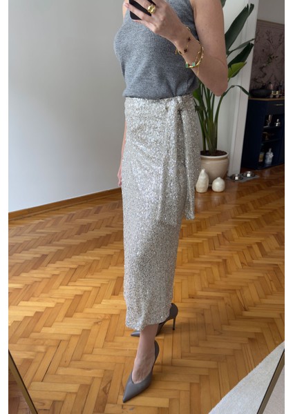 Belden Bağlamalı Pul Payetli Premium Etek- Bej fiyatları