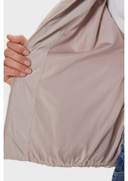 Kapitoneli Logolu Regular Fit Dik Yaka Şişme Mont V5BL11WGYC2 Bayan Mont V5BL11 Wgyc2 A12B