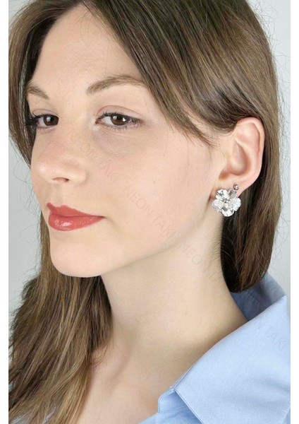 Zirkon Taşlı, İğnesi Gümüş Çiçek Formunda Küpe 642, Gümüş Renk indirimleri