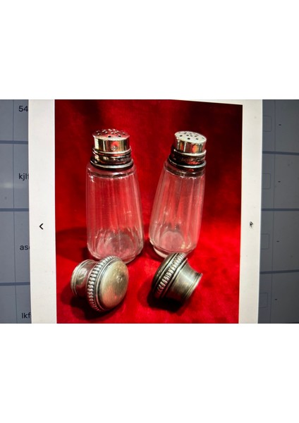Ingiliz Gümüş Kapaklı Kristal Tuzluklar - 9,5 cm Boylarında indirimleri
