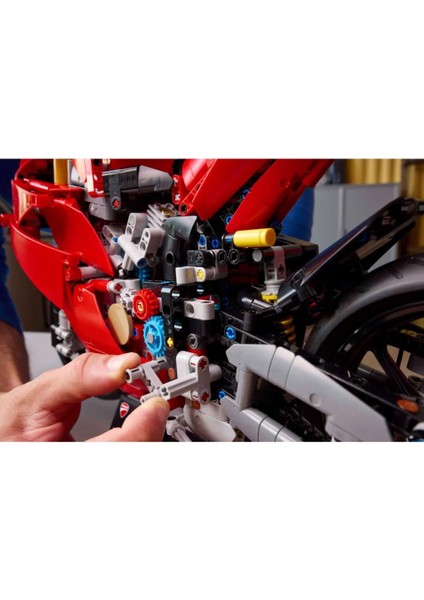 42202 Technic Ducati Panigale V4 S Motosiklet 1603 Parça +18 Yaş indirimleri