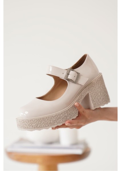 Helen Kadın Bej Rugan Günlük Ayakkabı fırsatları