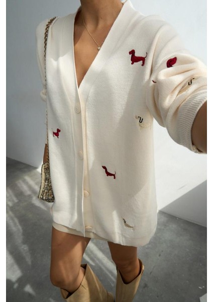 TH251025 Qustyle Köpek Nakışlı Hırka fırsatları