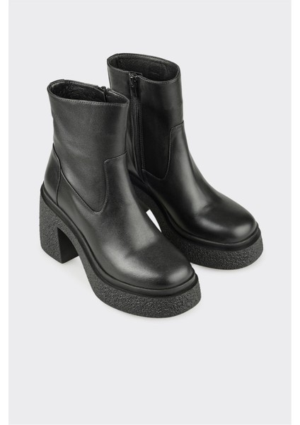 Siyah Deri Kadın Günlük Bot fiyatları