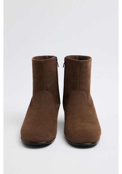 Bot 2512 - Dikiş Detaylı Acı Kahve Süet Kadın Bot