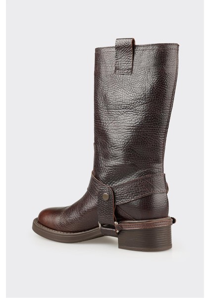 Kahve Deri Kadın Günlük Bot modelleri