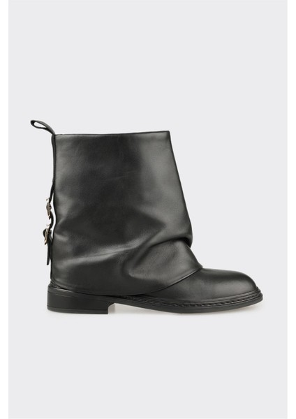 Siyah Deri Kadın Günlük Bot