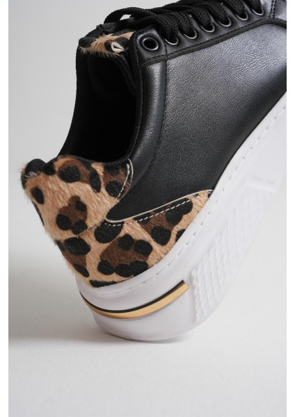 Vega Leopar Detaylı Siyah Kadın Spor Ayakkabı fırsatları