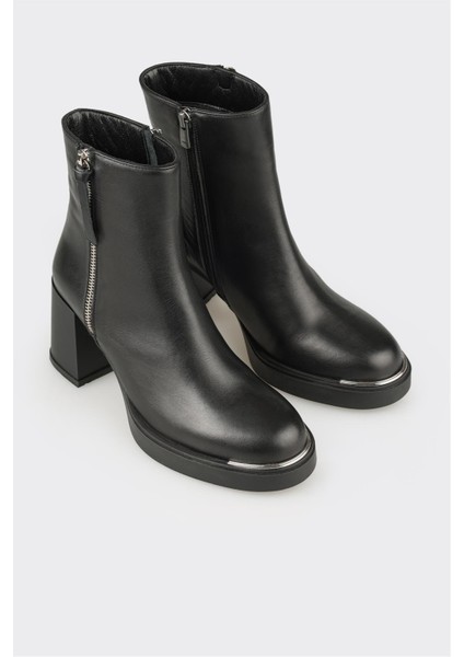 Siyah Deri Kadın Günlük Bot fiyatları