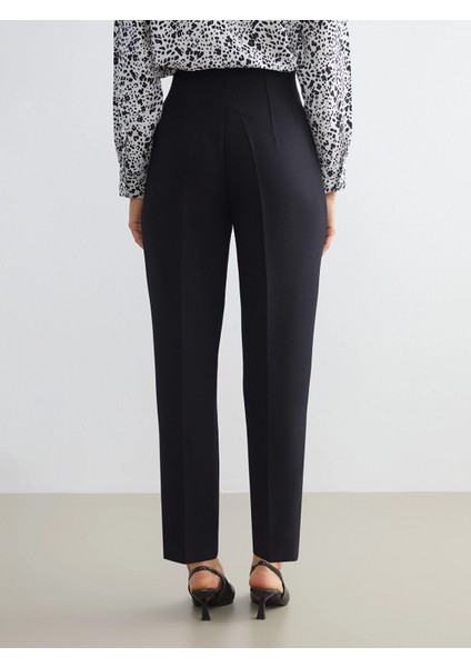 Lcwaıkıkı Classic Siyah Büyük Beden Standart Fit Kadın Cigarette Pantolon indirimleri