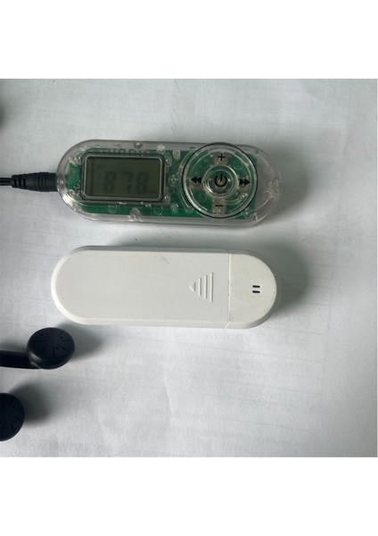 Fm Mini Cep Dijital Ekran Radyo Kulak Içi Stereo Li Radyo Kulaklık Jakı Stereo Hifi (Yurt Dışından) fırsatları