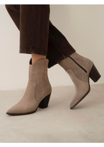 Larissa Vizon Süet Bot