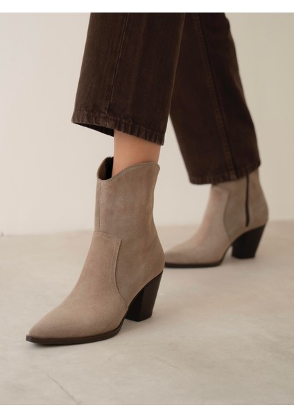 Larissa Vizon Süet Bot