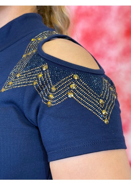 Bluz Kadın Taş Işlemeli Omuz Dekolteli Triko Bluz – Kısa Kollu, Şık ve Rahat Günlük Giyim fırsatları