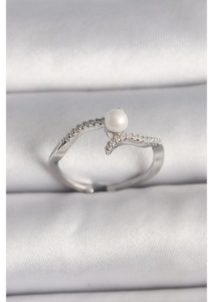 Pirinç Gümüş Renk Zirkon Taşlı Ayarlanabilir Yüzük - Lisinya