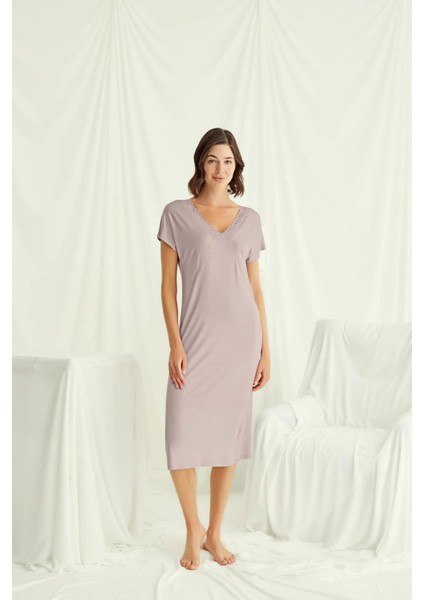 Monamise Yakası Dantelli Kısa Kollu Gecelik