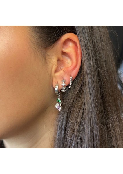 3 Farklı Modelli 6'lı Çelik Küpe Seti fırsatları